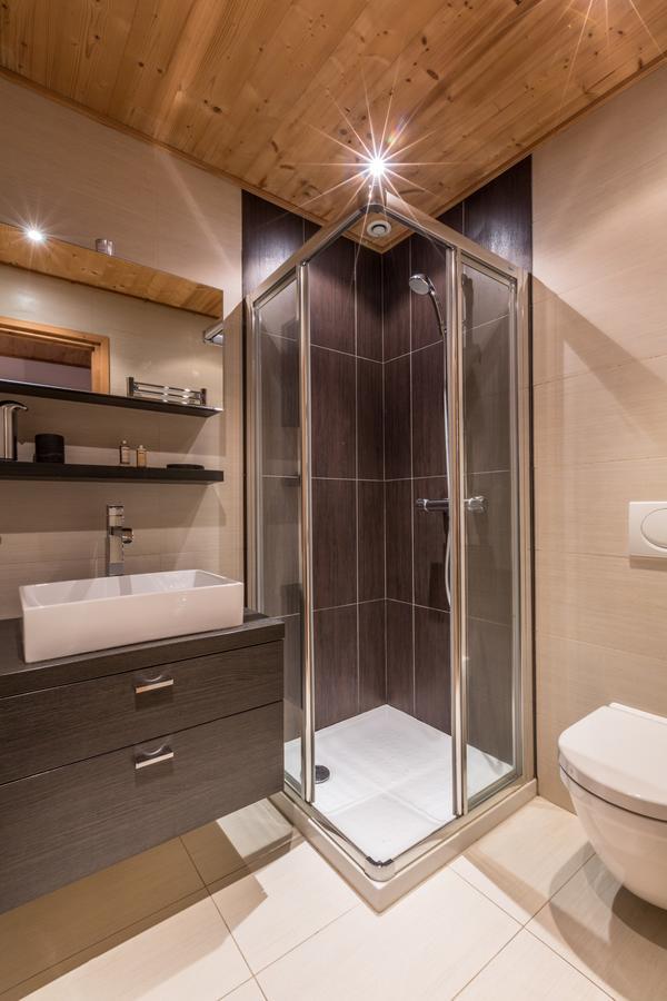 Apartment Au Bon Coin - Luxury Chamonix Hidden Haven, Mont Blanc View, Hot Tub And Garden Exterior photo