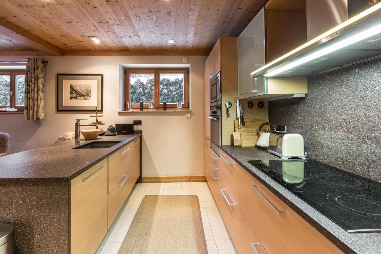 Apartment Au Bon Coin - Luxury Chamonix Hidden Haven, Mont Blanc View, Hot Tub And Garden Exterior photo